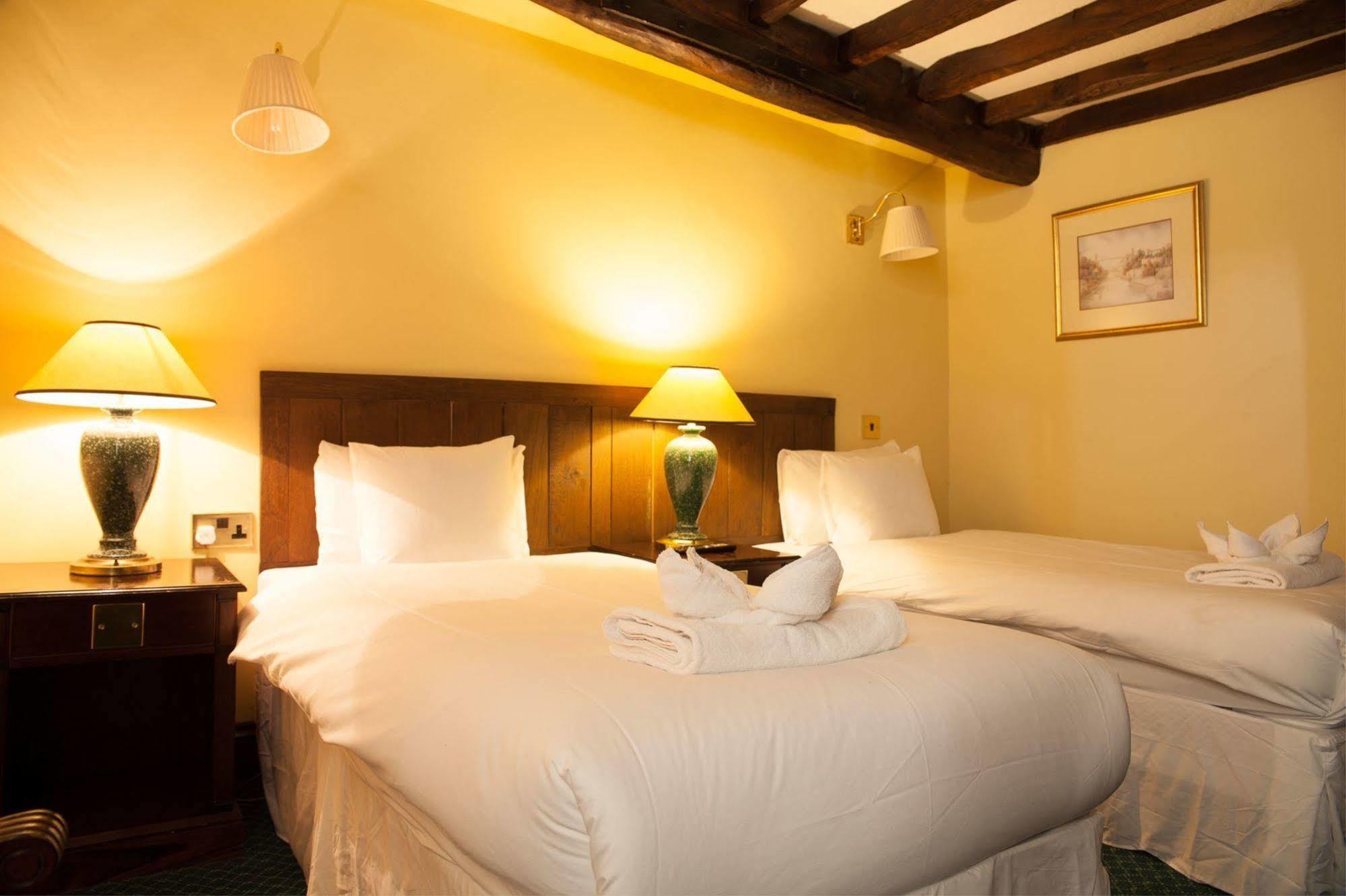 Hotel The King'S Head Llandovery Exterior foto